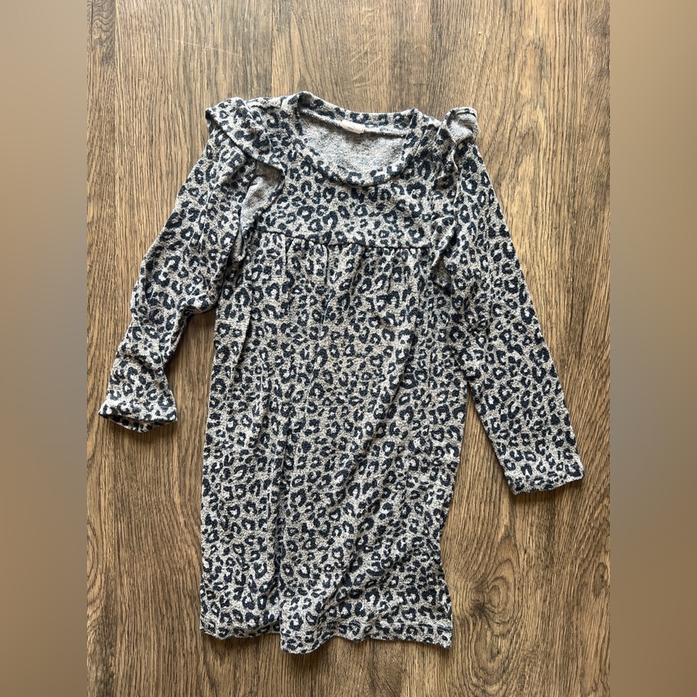 GAP Gray and Black Animal Print Sweater